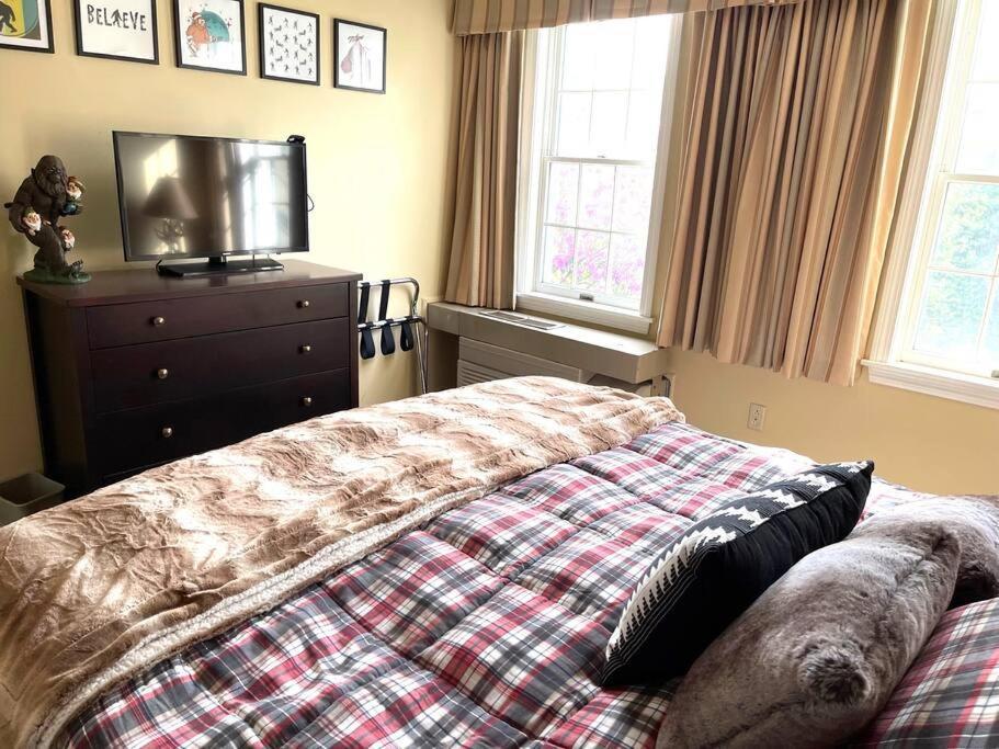 Unique Yeti-Theme Ski On Off Suite Jiminy-Sleeps 4 Ханкок Экстерьер фото