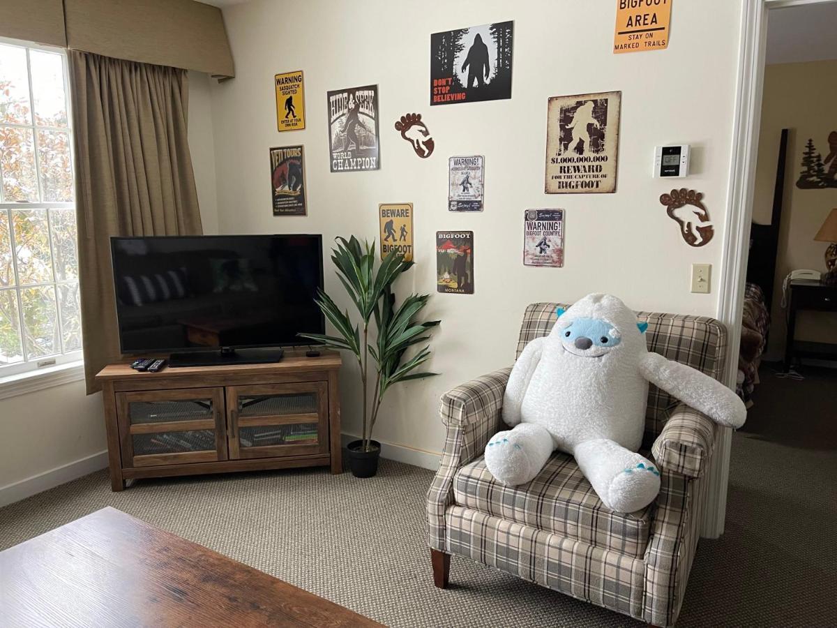 Unique Yeti-Theme Ski On Off Suite Jiminy-Sleeps 4 Ханкок Экстерьер фото